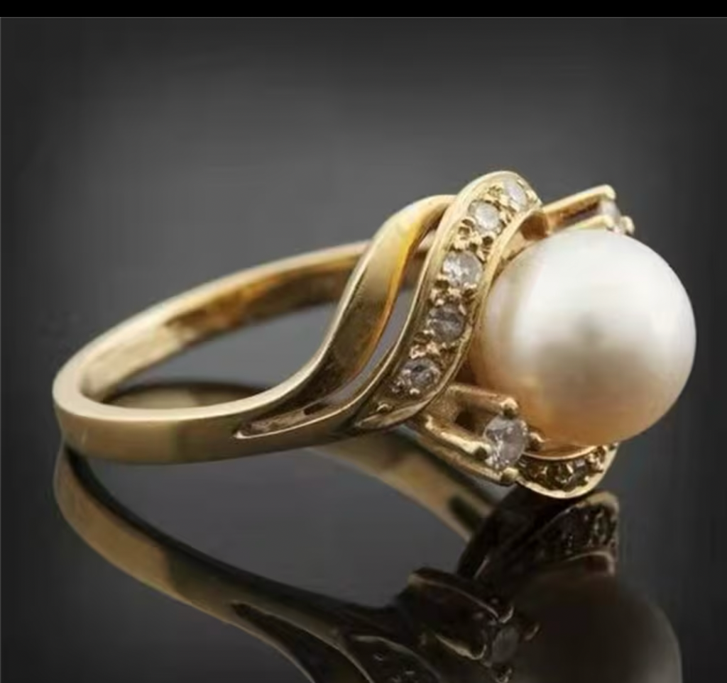 Proud Pearl Wedding Ring