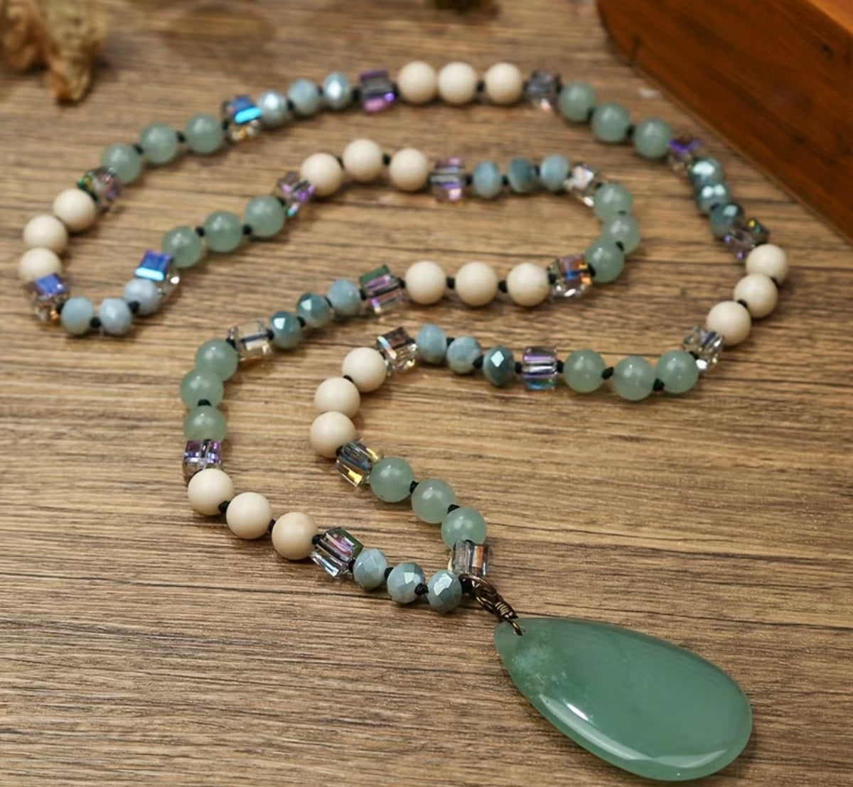 Stone Cold Chic Natural Pendant Necklace